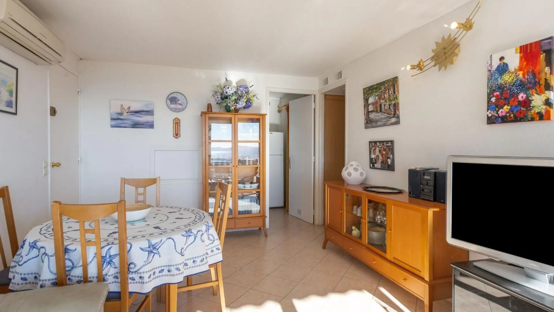 Apartment Les Alizees By Interhome Le Lavandou Francia
