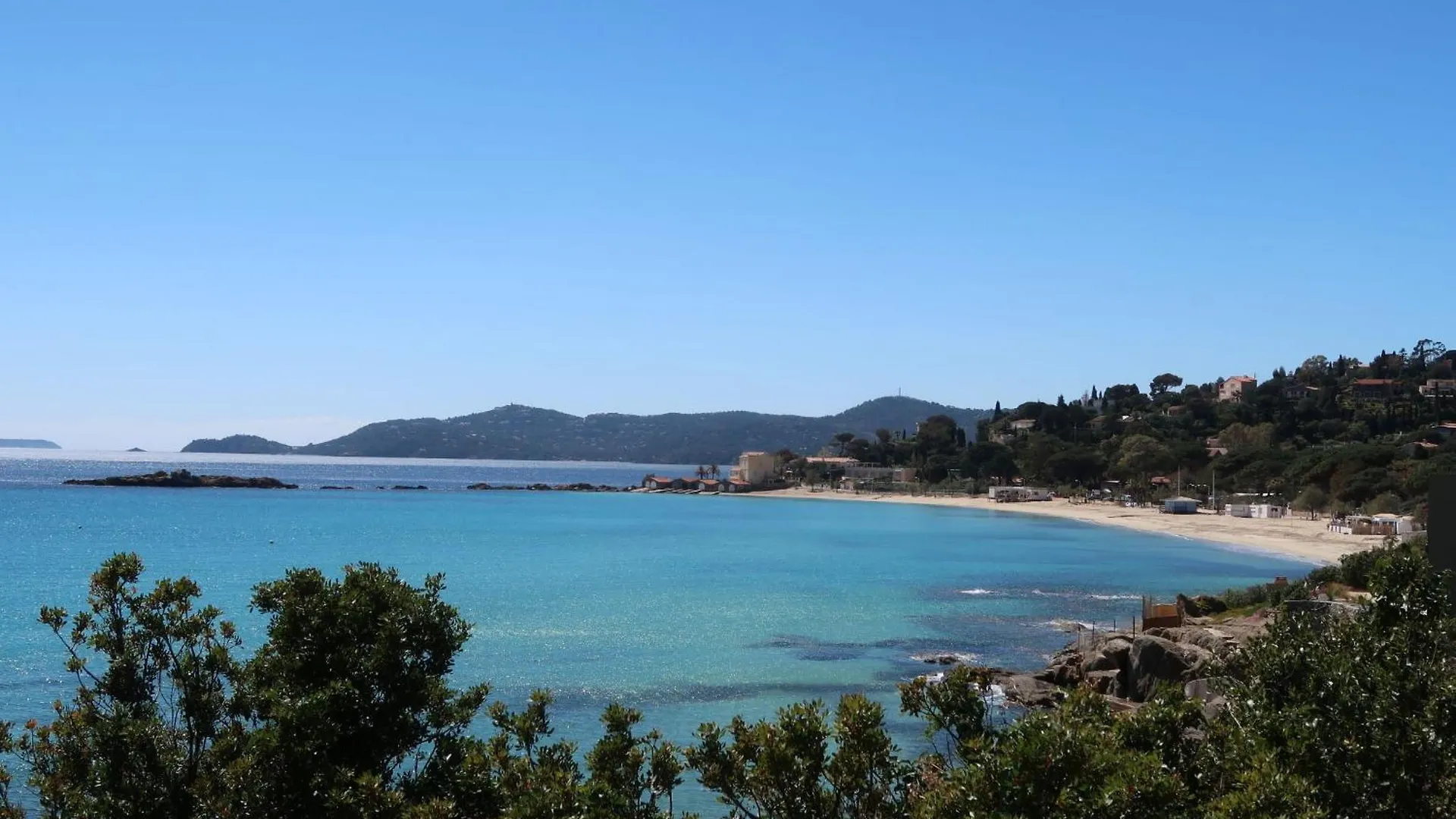 Apartment Les Alizees By Interhome Le Lavandou